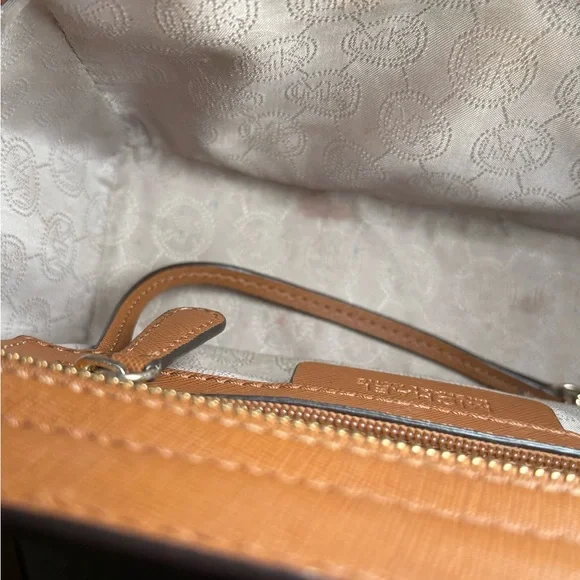 Michael Kors Brown Leather Shoulder Bag - Picture 5 of 8
